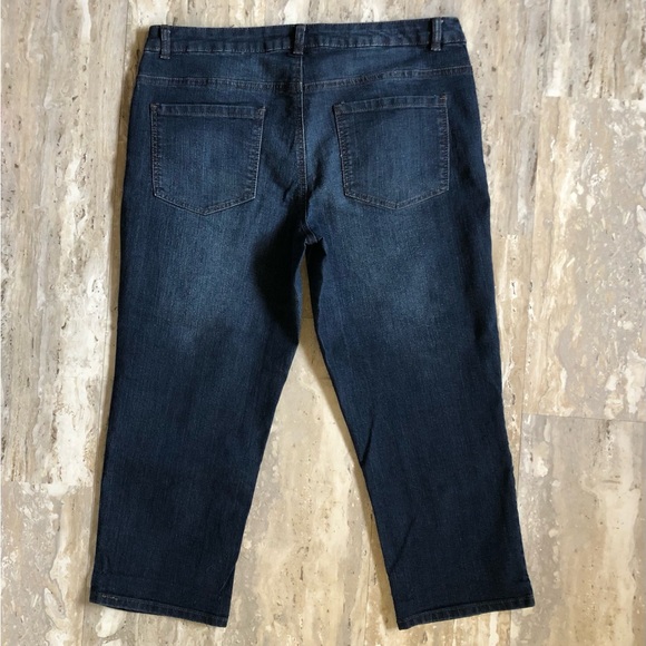 Vero Cropped Jeans by Veronique Cloutier - Picture 3 of 12